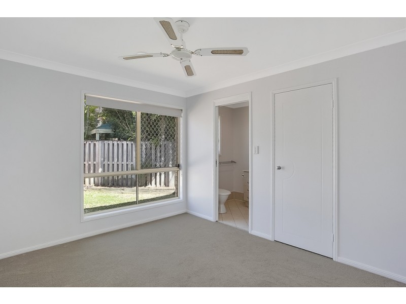 2/4 Northwestern Ct, Varsity Lakes QLD 4227