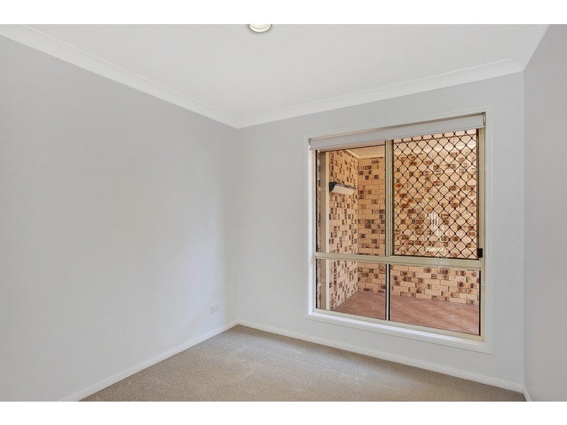 2/4 Northwestern Ct, Varsity Lakes QLD 4227