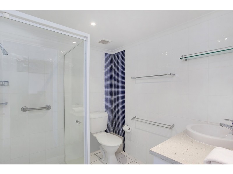 17/114 The Esplanade, Burleigh Heads QLD 4220