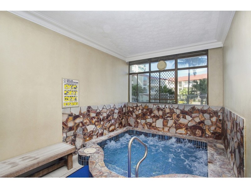 17/114 The Esplanade, Burleigh Heads QLD 4220