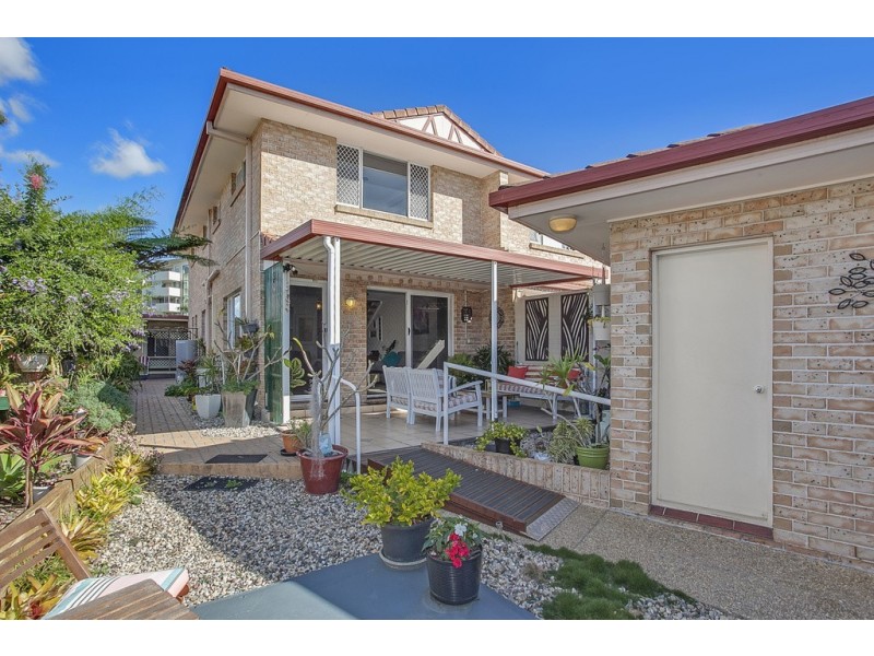 1/4-6 Snowgum Court, Burleigh Waters QLD 4220