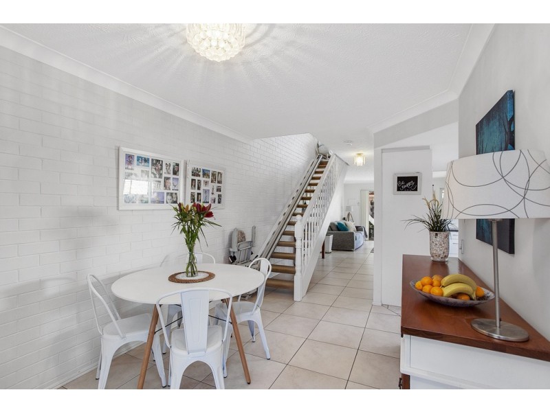 1/4-6 Snowgum Court, Burleigh Waters QLD 4220