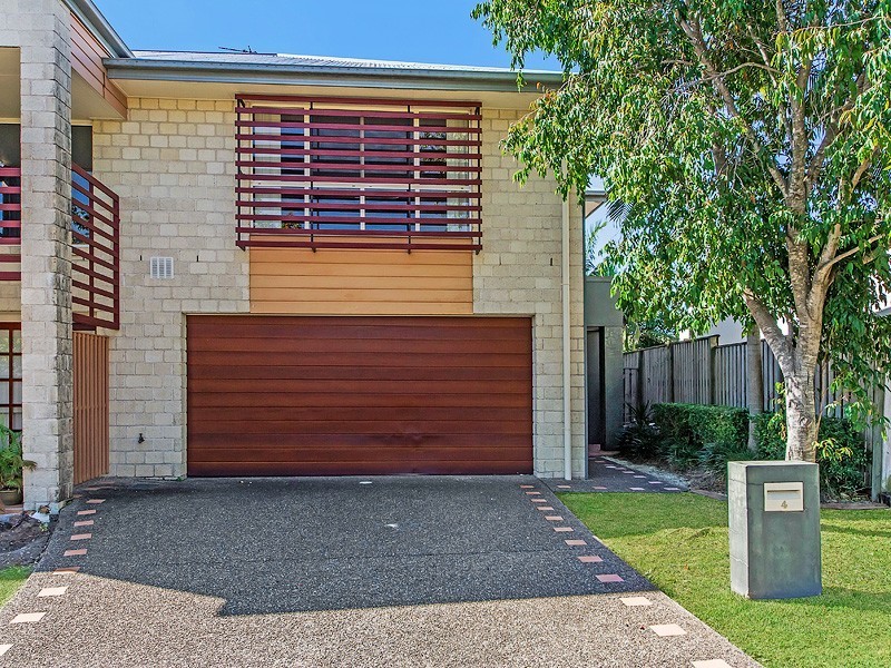 4/14 Lantau Crescent, Varsity Lakes QLD 4227