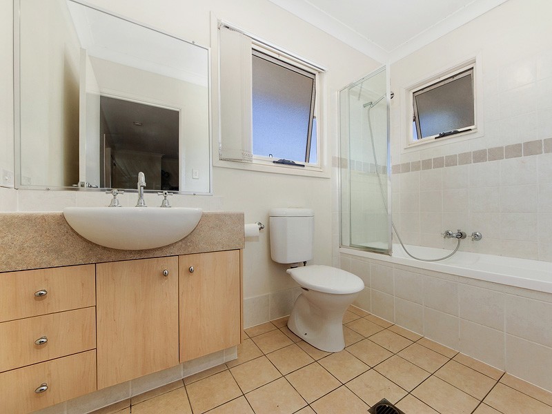 4/14 Lantau Crescent, Varsity Lakes QLD 4227