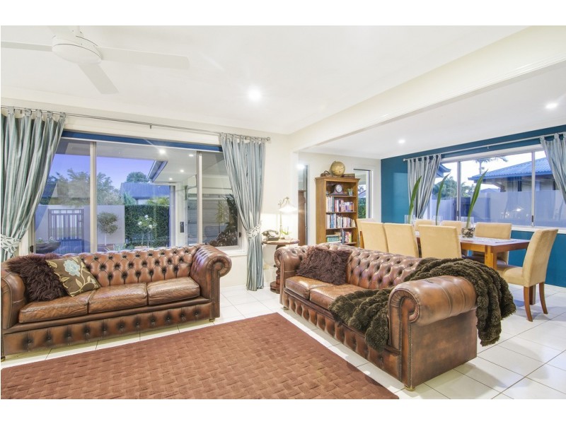 6 Pitta Place, Burleigh Waters QLD 4220