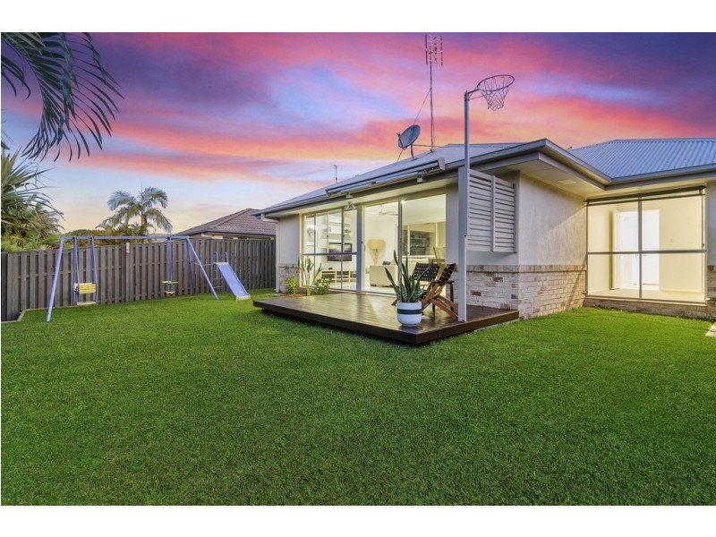 23 Rainbird Close, Burleigh Waters QLD 4220