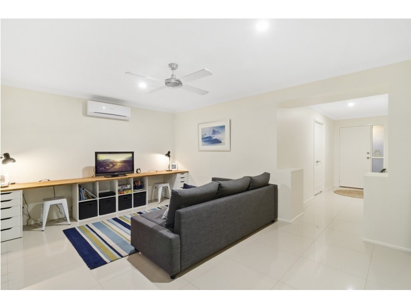 23 Rainbird Close, Burleigh Waters QLD 4220