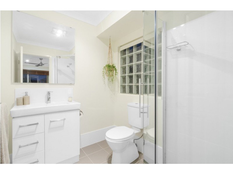 23 Rainbird Close, Burleigh Waters QLD 4220