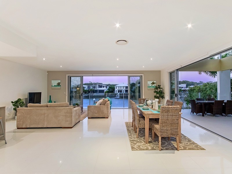 38 Buccaneer Way, Coomera Waters QLD 4209