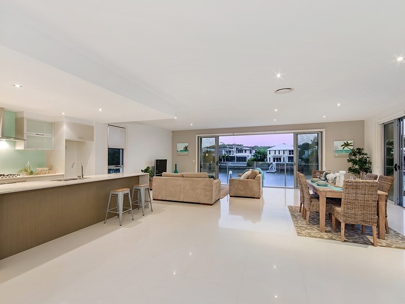 38 Buccaneer Way, Coomera Waters QLD 4209