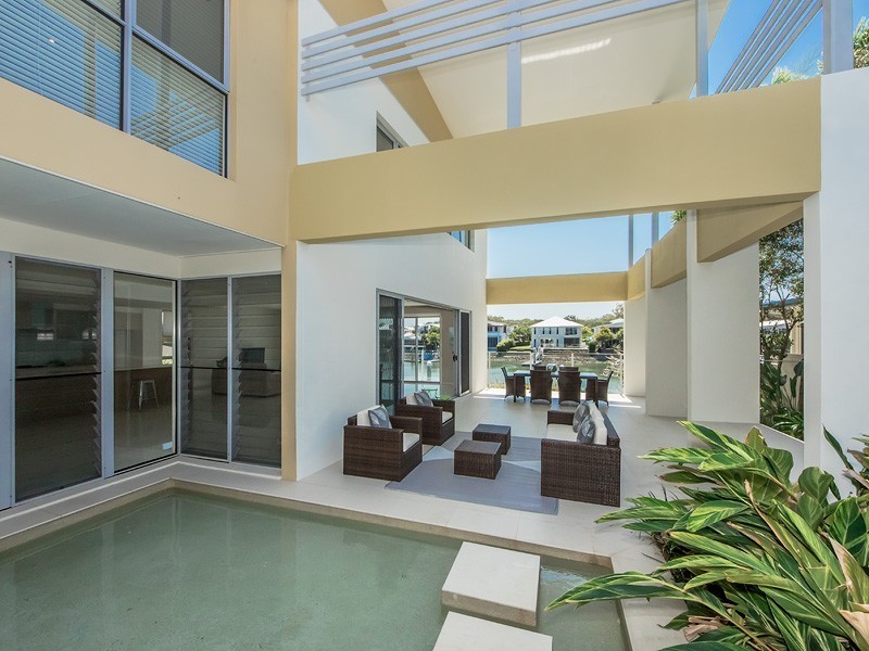 38 Buccaneer Way, Coomera Waters QLD 4209