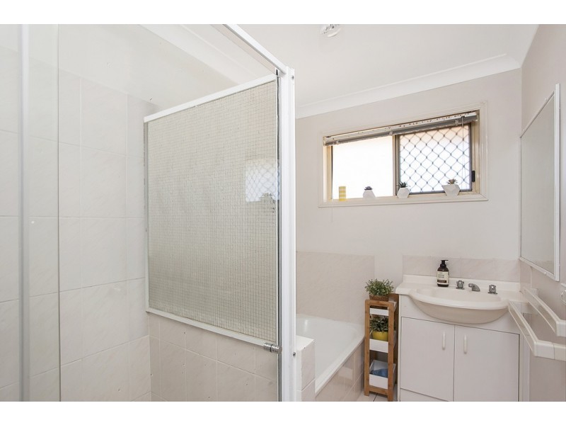 105 Mattocks Road, Burleigh Waters QLD 4220