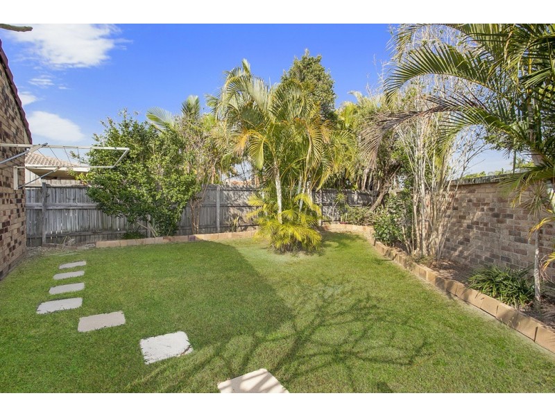 1/4 Yodelay Street, Varsity Lakes QLD 4227
