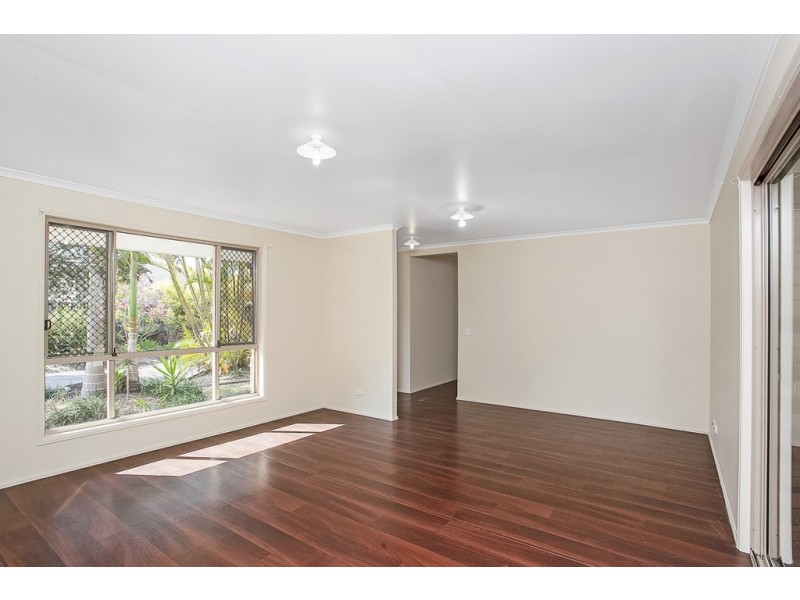 1/4 Yodelay Street, Varsity Lakes QLD 4227