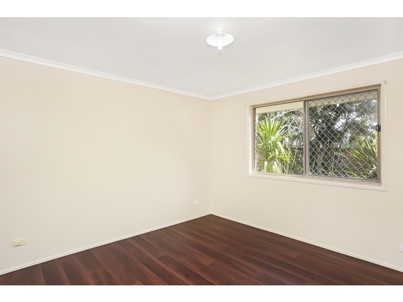 1/4 Yodelay Street, Varsity Lakes QLD 4227