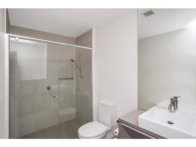117/60 Riverwalk Avenue, Robina QLD 4226