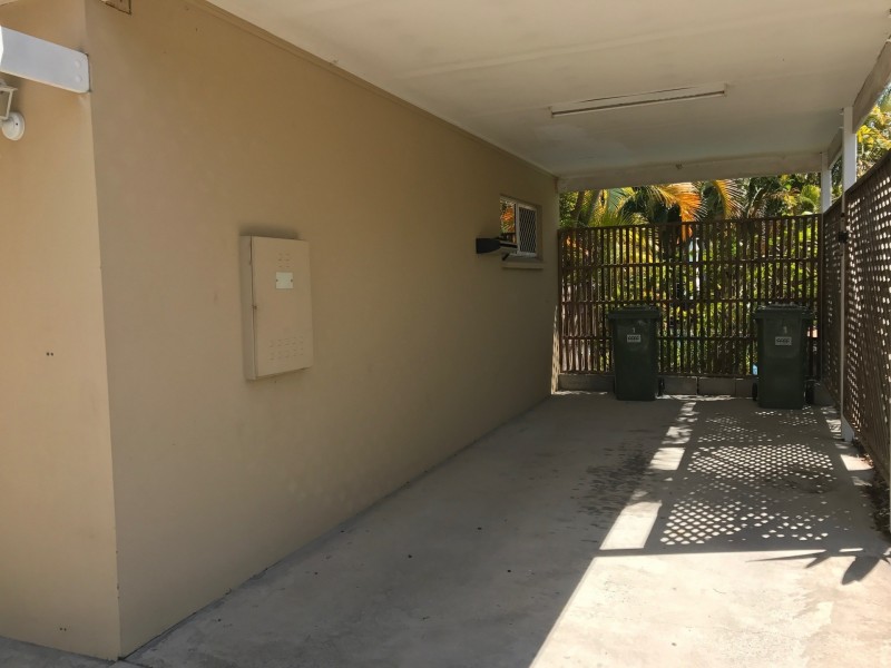 3/2 Elm Court, Tallebudgera QLD 4228