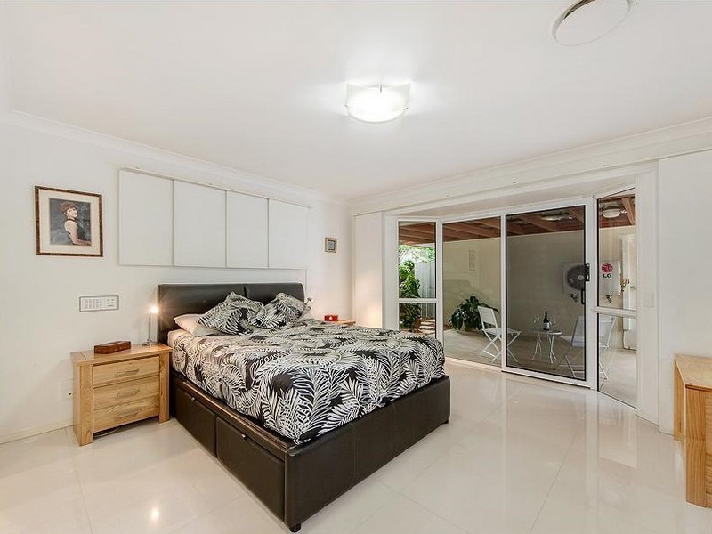 6 Gabriels Court, Robina QLD 4226