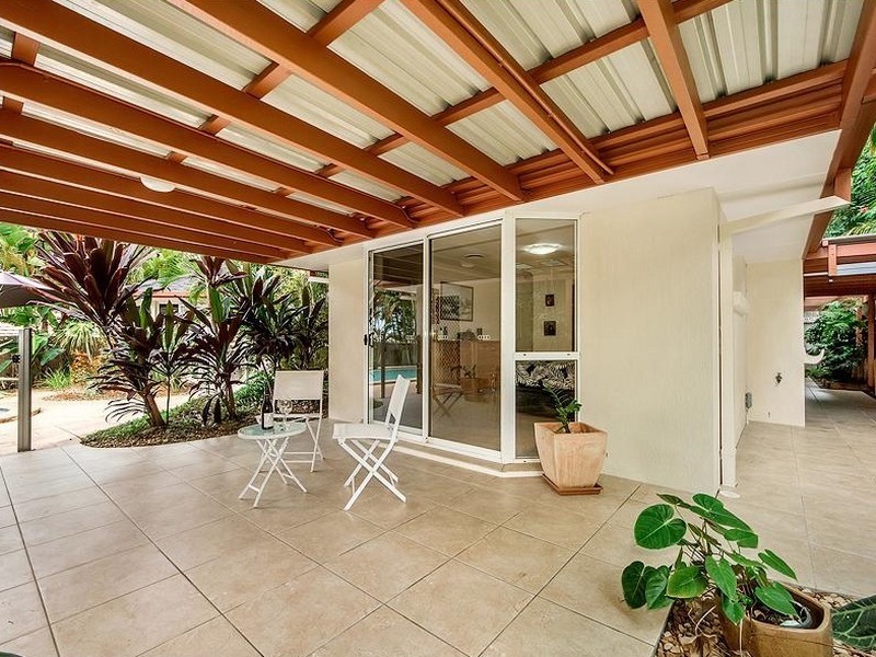 6 Gabriels Court, Robina QLD 4226