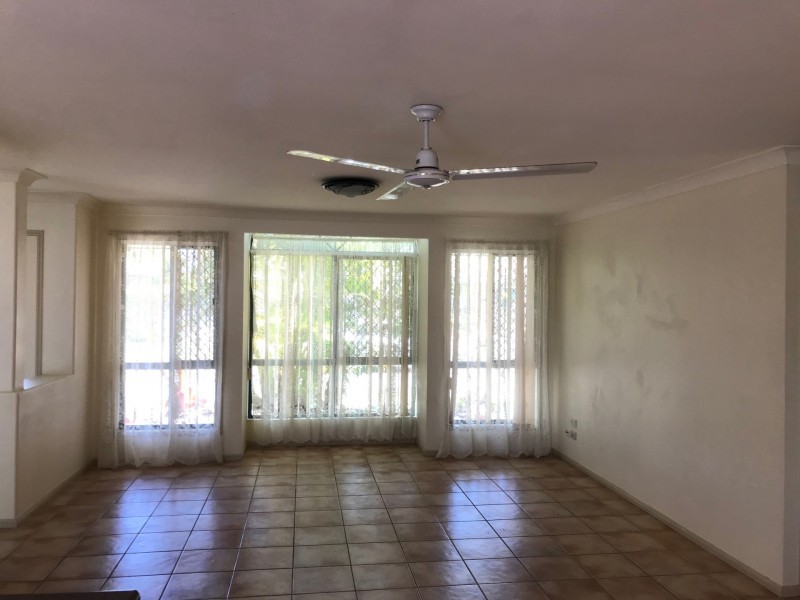 27 Belrose Boulevard, Varsity Lakes QLD 4227