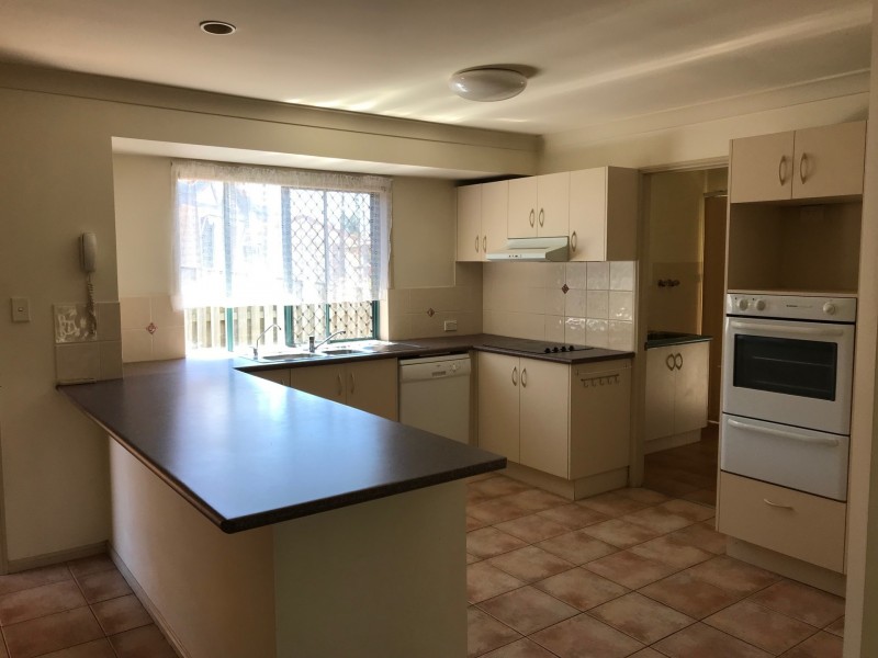 27 Belrose Boulevard, Varsity Lakes QLD 4227