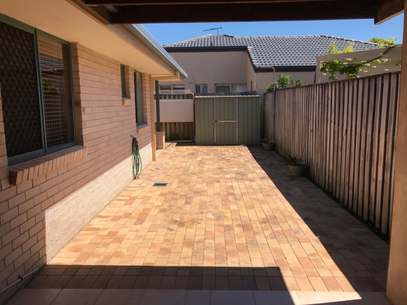 27 Belrose Boulevard, Varsity Lakes QLD 4227