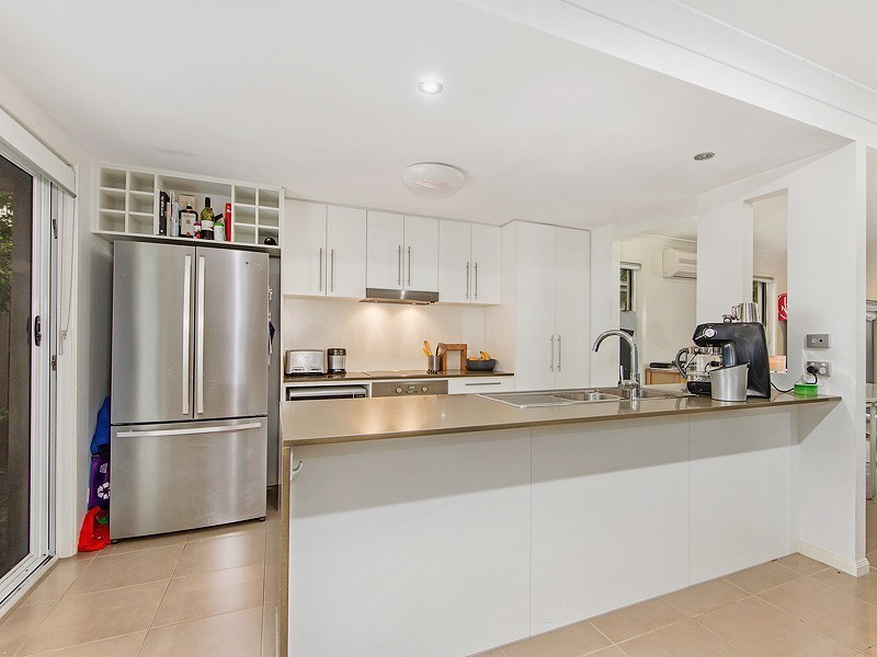 34 Tours Way, Burleigh Waters QLD 4220