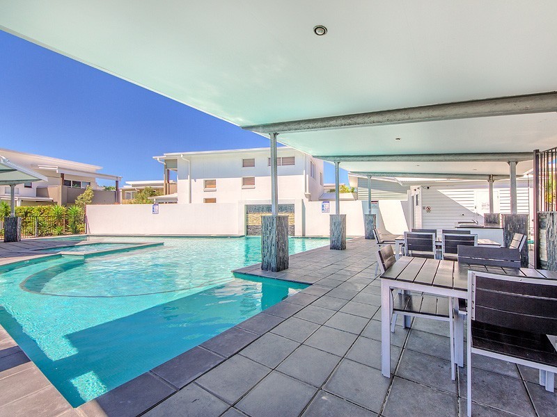 34 Tours Way, Burleigh Waters QLD 4220
