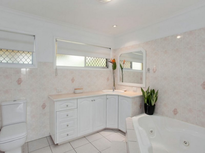 40 Christine Avenue, Miami QLD 4220