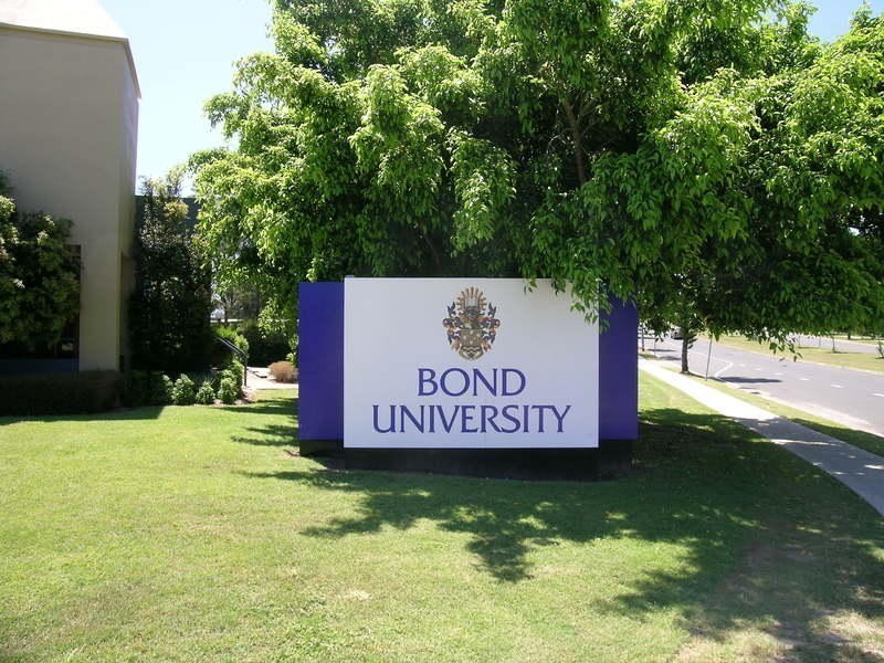 24 Grebe Place, Burleigh Waters QLD 4220