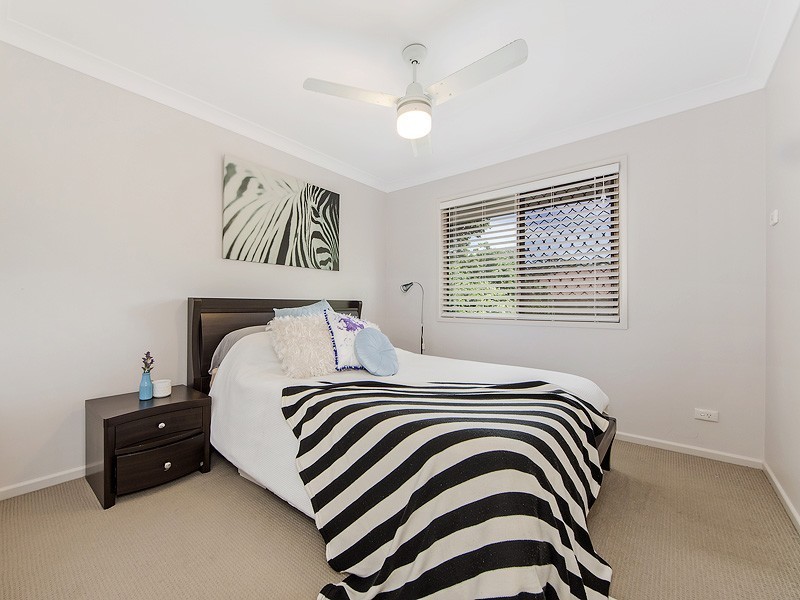 1/12 Gordon Street, Labrador QLD 4215