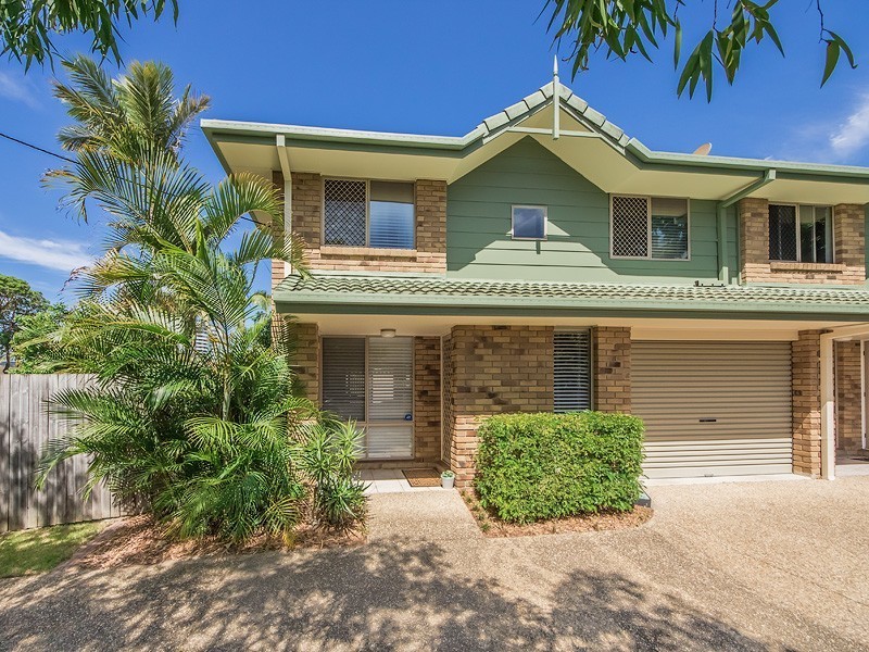 1/12 Gordon Street, Labrador QLD 4215