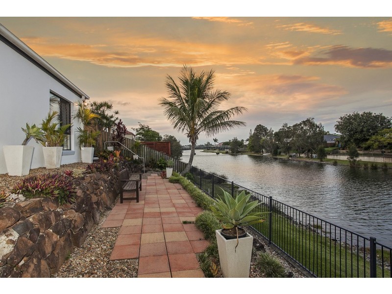 68 Harrier Drive, Burleigh Waters QLD 4220