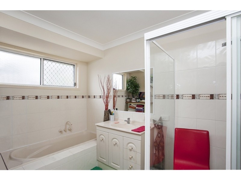 18 Mojave Drive, Burleigh Waters QLD 4220