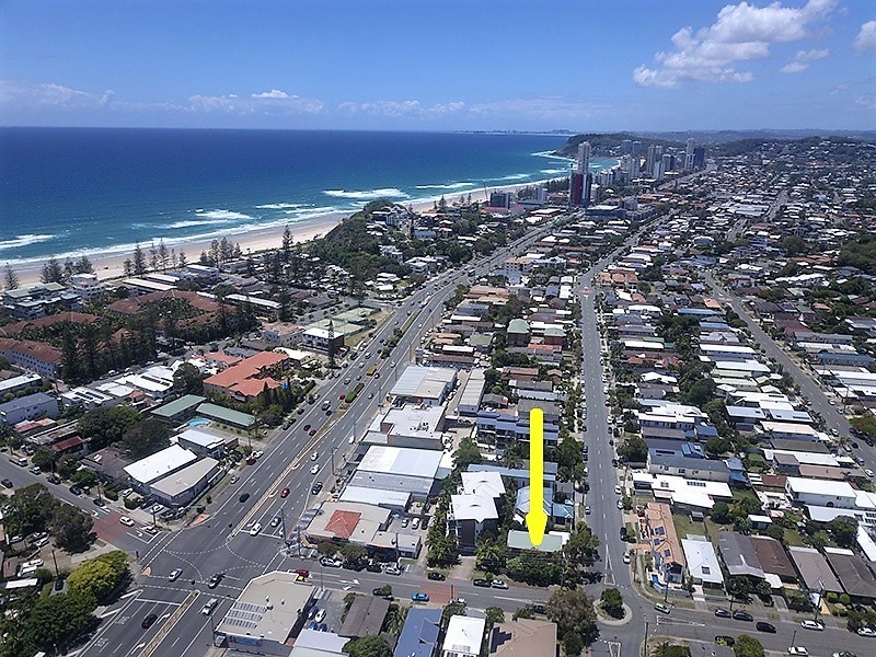 10 Dawn Parade, Miami QLD 4220