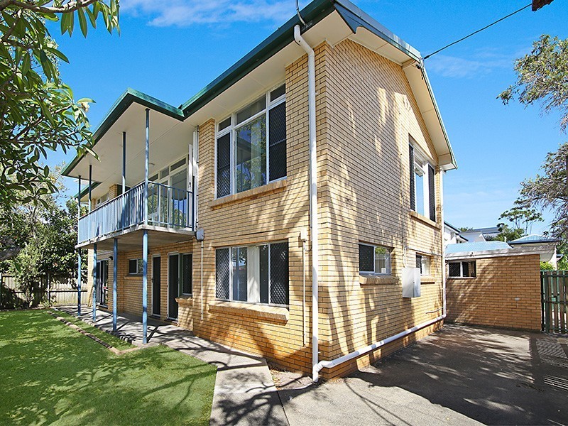 10 Dawn Parade, Miami QLD 4220