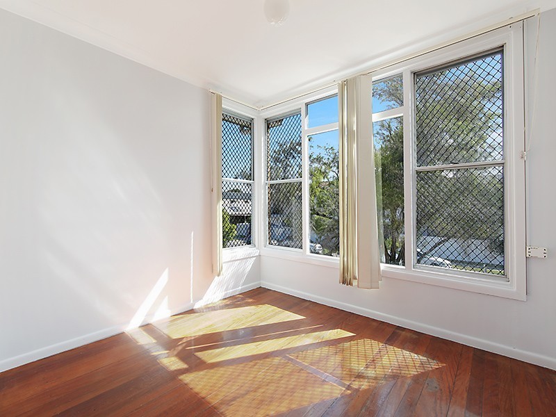 10 Dawn Parade, Miami QLD 4220