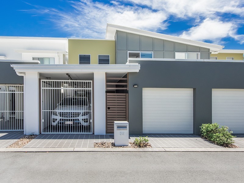 52 Barcelona Way, Burleigh Waters QLD 4220