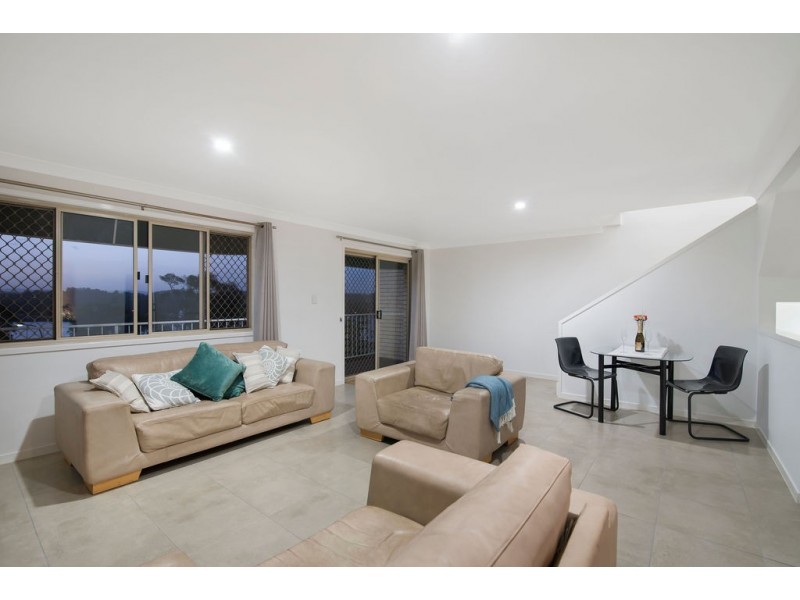 2/16 Daisy Street, Elanora QLD 4221