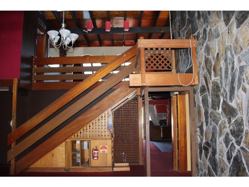 54 Thomas Drive, Chevron Island QLD 4217