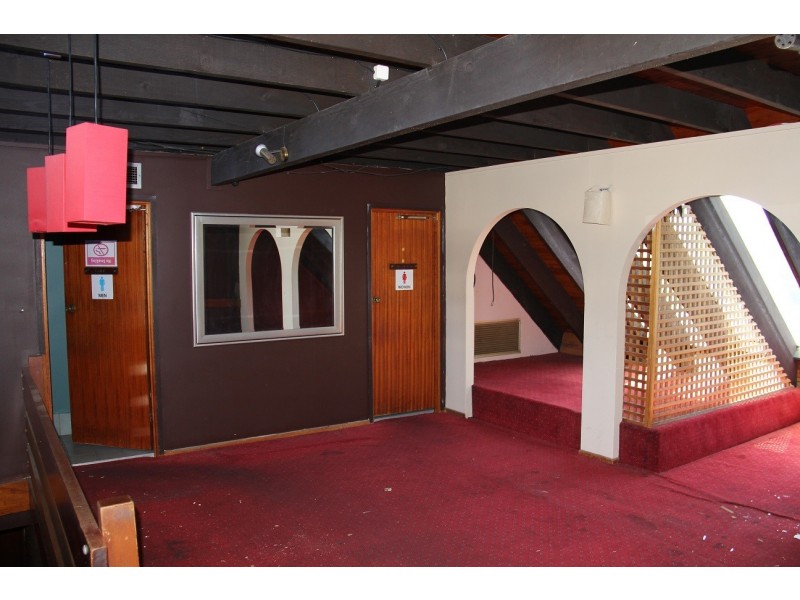 54 Thomas Drive, Chevron Island QLD 4217