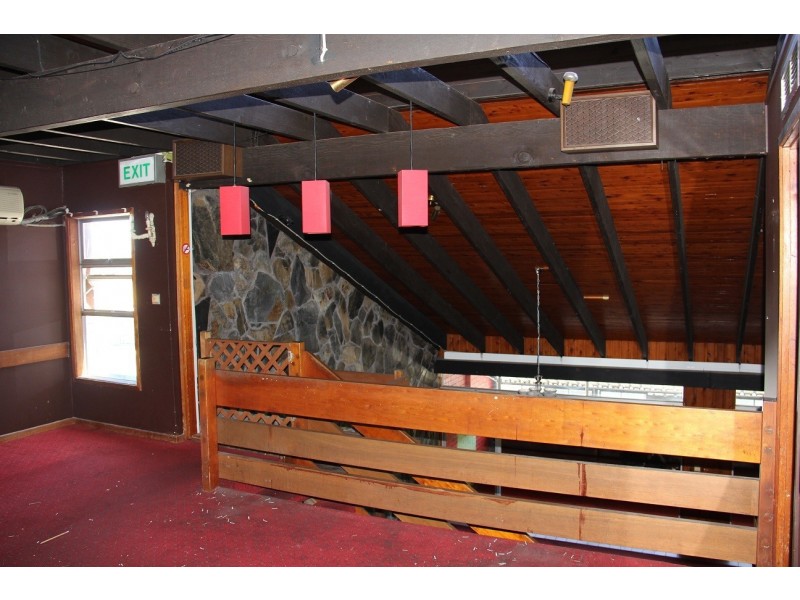 54 Thomas Drive, Chevron Island QLD 4217