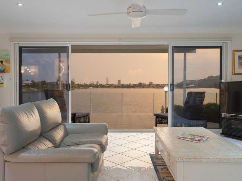 40 Harrier Dr, Burleigh Waters QLD 4220