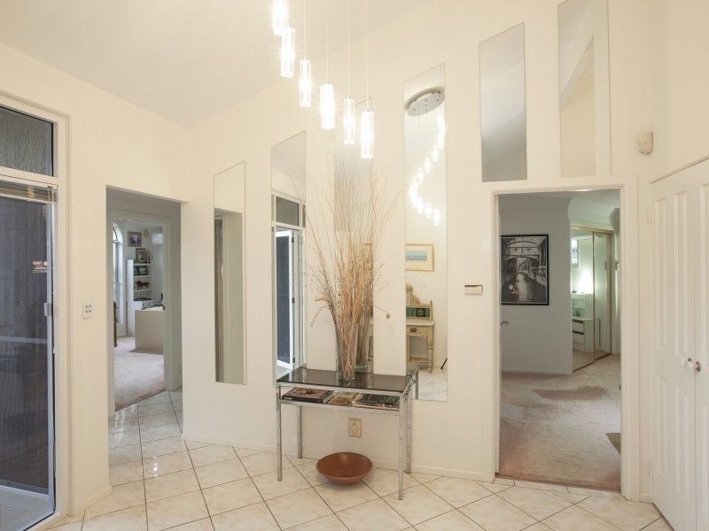 40 Harrier Dr, Burleigh Waters QLD 4220