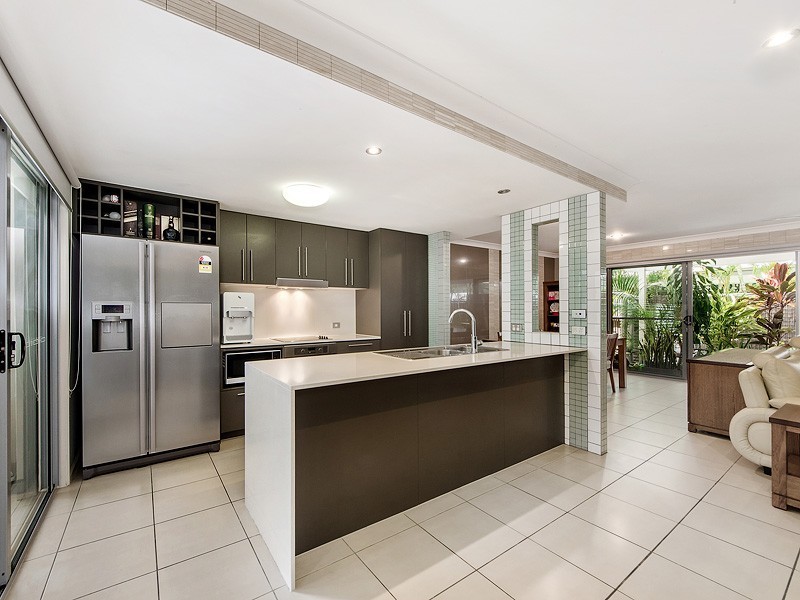 52 Barcelona Way, Burleigh Waters QLD 4220