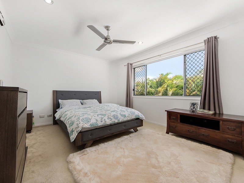 52 Barcelona Way, Burleigh Waters QLD 4220