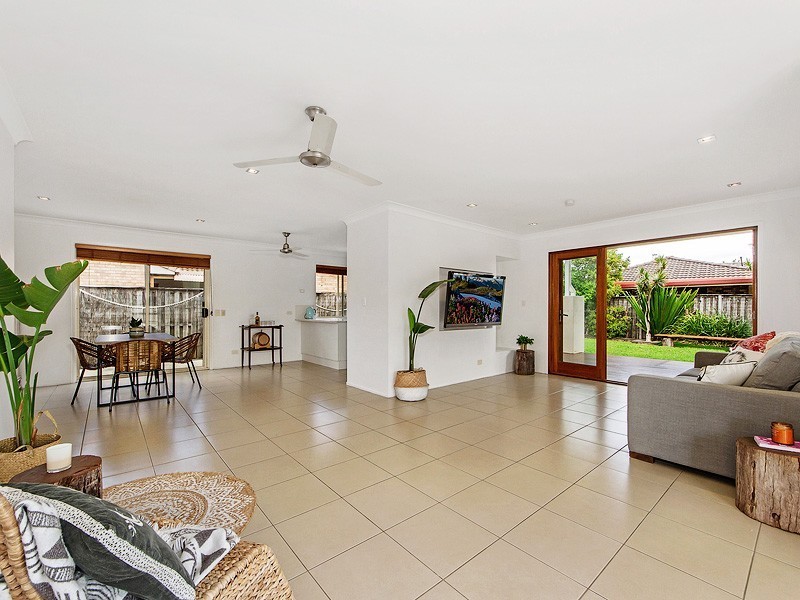 3 Mojave Drive, Burleigh Waters QLD 4220