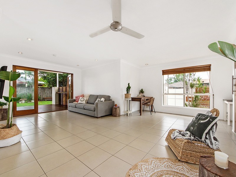 3 Mojave Drive, Burleigh Waters QLD 4220