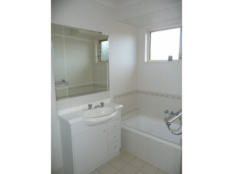 1/6 Styer Circuit, Burleigh Waters QLD 4220