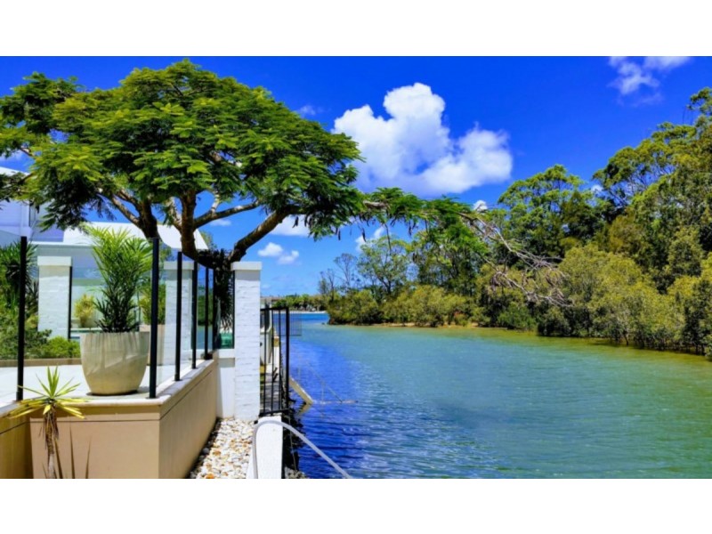 16 Elanora Drive, Burleigh Heads QLD 4220